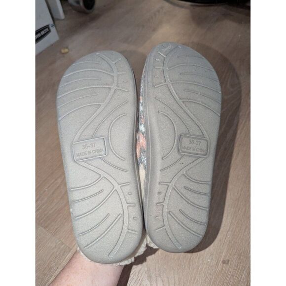 Women's Pink and Grey Cozy Slippers,House Shoes Hard Soles Sz 36 / 37 - Picture 7 of 9
